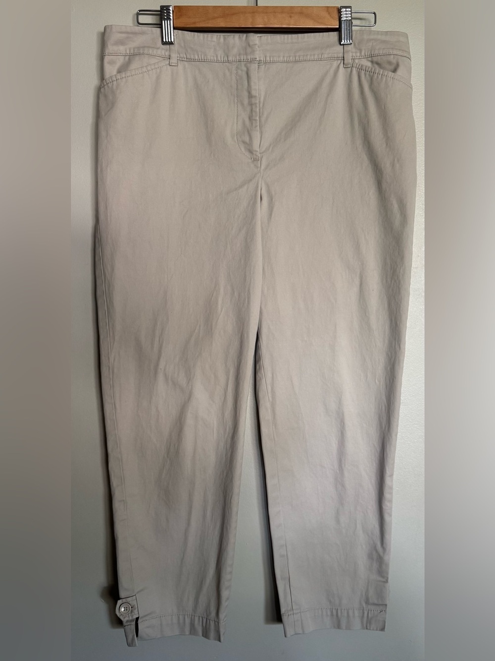 Talbots Perfect Crop Pants Women’s Sz 10 Beige Khaki Stretch Ankle Cropped Pants